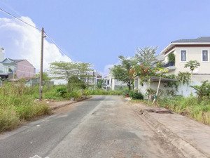 đất nền dự án kdc sót lại vài nền giá chỉ 3,5 tỷ tại, phường phú hữu quận 9. dt 100m2, shr trao tay