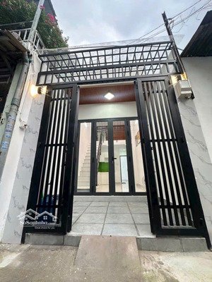 nhà mới ở ngay - góc phan văn hùm với song hành - hẻm xe hơi 1 trục - 2 tầng - nhỉnh 3 tỷ