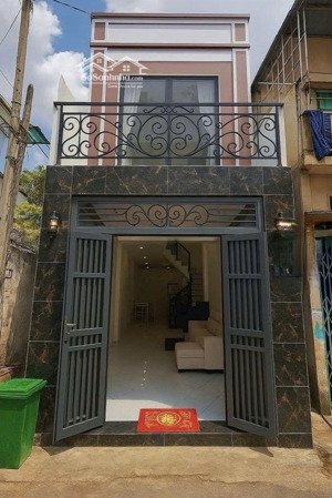 vị trí đẹp xung quanh đầy đủ tiện nghi trường học, chợ và bệnh viện.tiện lợi vào trung tâm