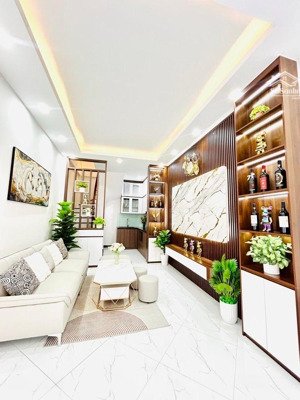 siêu phẩm la cả dương nội 35m2, 5,45 tỷ, lô góc, ngõ thông, gần công viên, vài bước ra phố