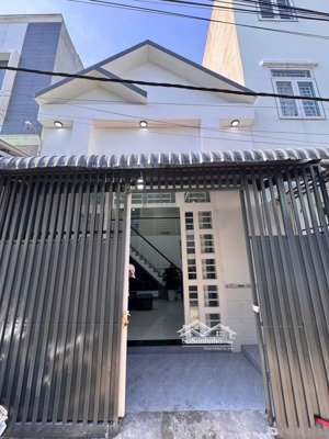 bán nhà thạnh lộc 26 ngay ngã tư ga,giáp gò vấp. dt : 57m2 đất, 3pn.