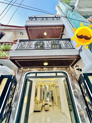 nhà ngộp cần bán hẻm 7m nguyễn tri phương-q10.giá 3tỷ090/68,4m2 gần ngã sáu ng.tri phương,thuê 18tr