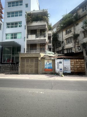 phú nhuận - mặt tiền trần huy liệu - 4 tầng - sân vườn - 112.4m2 - 31 tỷ.