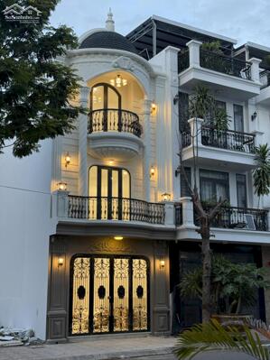 Bán nhà đường số 13 - 03 Tầng - Có Thang Máy – KĐT Hà Quang 2, Nha Trang