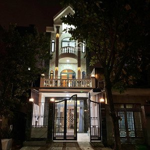 hót !! sót 1 biệt thự mini hiếm sau lưng phạm hùng mới , dòng tiền cho thuê 20 tr hoà xuân