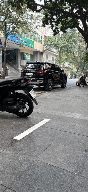 bán nhà phố đội cấn,ba đình, ngõ thông rộng, ô tô con đỗ cửa,vài bước chân ra phố,4t 3pn 50m 10.5ty