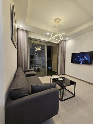 bán căn hộ 2 phòng ngủ the gold view q4 full nội thất giá 5,8 tỷ bao hết view thoáng lh: 