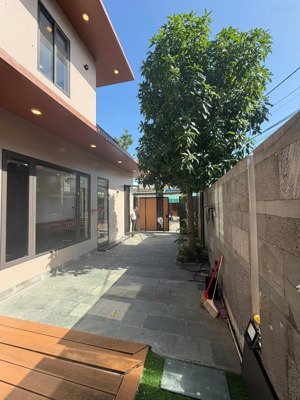 cho thuê villa - lô góc 2 mặt tiền đường sơn thuỷ 8 có sẵn biệt thự 3 tầng - gọi đàm tiến