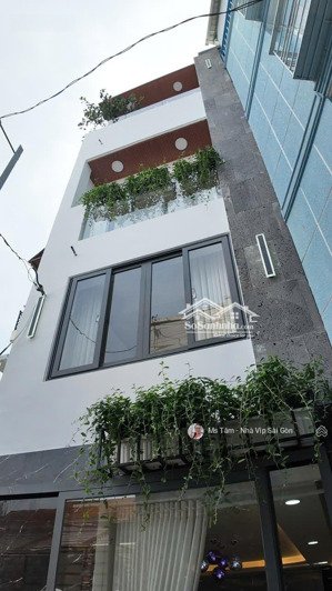 đẹp xuất sắc!bán nhà 6 tỷ mới phú nhuận vào ở ngay 5 phòng ngủ giá chỉ 6 tỷ. lh ms tâm 