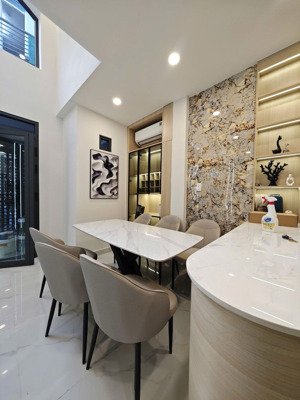 bán gấp trong tuần - nhà nguyễn đình chiểu 33m² - 8.68 tỷ