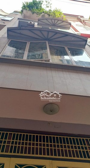 bán nhà ngay công viên cầu giấy, 34m2x5 tầng, full nội thất. 8.25 tỷ