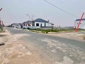 cc tôi cần bán đất bám đường ql37 dt.250m giá bán 2tỉ350 gần khu cn visip,cạnh flamingo