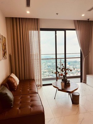 chính chủ cho thuê căn góc the beverly full nội thât