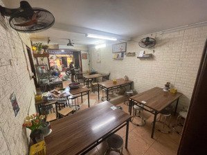 bán nhà tập thể tầng 1 ngõ 105 láng hạ, đang kinh doanh nhà hàng.