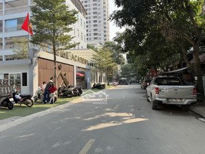 bán biệt thự 200m2, 82 tỷ tại trần thái tông, dịch vọng, cầu giấy, hà nội