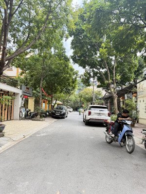 biệt thự đơn lập bùi xuân phái - kđt mỹ đình ii - 400m2 vip nhất khu - sổ đỏ đẹp - giá: 118 tỷ tl