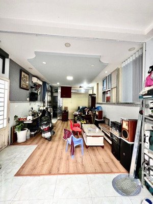 căn góc 2 mặt tiền bờ bao tân thắng- sát aoen tân phú