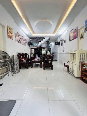 bán nhà đặng văn bi tiện di chuyển ga metro, 60m2 3 tầng hoàn công, tặng nội thất chỉ 6.4 tỷ tl