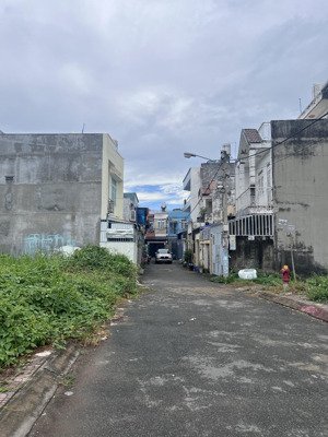 lô đất hxh thông khu phân lô gần 100m2 ngang 5m trung tâm long trường chỉ nhỉnh 4tỷ