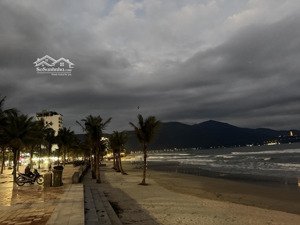 bán gấp lô góc 2 mặt tiền nguyễn huy chương 195m2 mặt tiền 8,5m cách biển 100m sẵn dòng tiền thuê