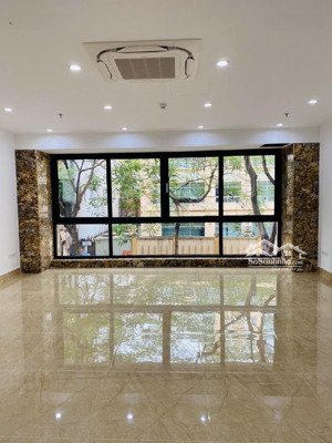 bán nhà mặt phố bạch mai dt : 79m2 * 6 tầng * mt 5m còn mới có thang máy giá 31,6 tỷ cần bán gấp