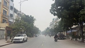 bán liền kề văn phú, hà đông - gara ô tô - kinh doanh, văn phòng - đường rộng 24m vỉa hè hai bên