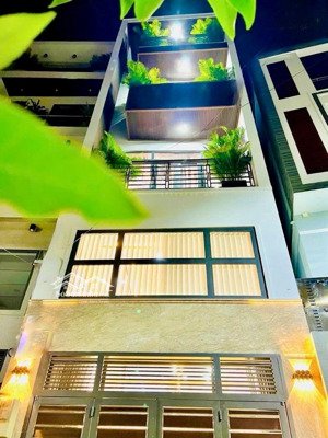 nhà trung tâm gò vấp sát mặt tiền quang trung hẻm 6m ô tô quay đầu 5 tầng thang máy full nội thất