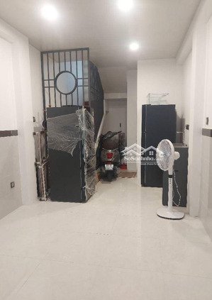 nhà 4 tầng mới chăm phần chăm trung tâm quận 5 sát vách quận 1 chỉ hơn 6 tỏi tl.