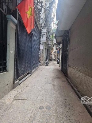 trung tâm ba đình - nhà lô góc dân xây sổ nở hậu - ngõ rộng thoáng - gần ô tô - các phòng đầy đủ