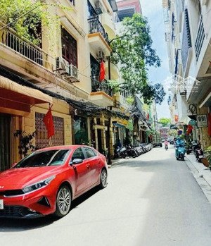 bán biệt thự 2 lầu đẹp chính chủ trên đường bạch đằng, p24, bình thạnh. giá 3tỷ250 hđ thuê 20tr/th