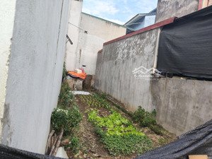 tại trung tâm tt quang minh cổng làng gia lạc nằm trong khu vực dân cư đông nhất đang phát triển