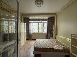 siêu hiếm nhà 5t phân lô cách mặt hồ đắc di 30m, ngõ rộng 3m, dt 42m mt 3,6m, 8pn khép kín 10,99tỷ