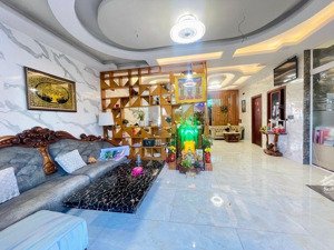 siêu phẩm mặt tiền kinh doanh, 5 tầng ngang 18m gần phạm văn đồng phường thủ đức chỉ 34.9 tỷ.