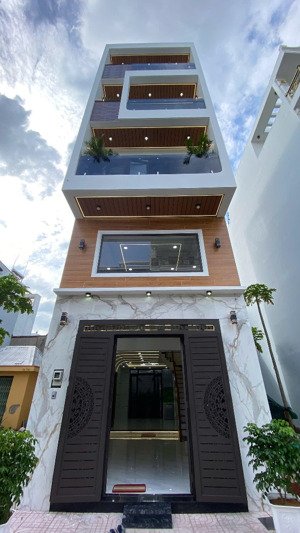 bán nr 60m2 tại bình trị đông,giá 7 tỷ nhỉnh ,đường 18m,giá cực chất, 6pn,6vs gara ô tô.sổ mới 2025