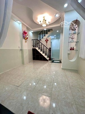 nhà mới lô góc thoáng sáng - p.2 quận 8 - 3 phòng ngủ - nhỉnh 5 t.ỷ