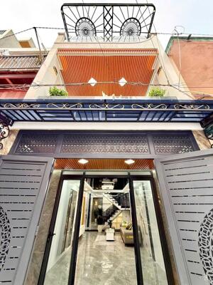 Nhà mới cực sang trọng full nội thất 1 lầu hà thị khéo trung mỹ tây q12