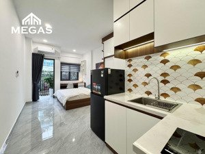 nhà mới xây 100% full nội thất siêu hạt dẻ