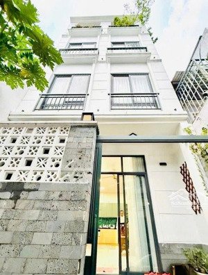 bán nhanh đoàn văn bơ, phường 18, quận 4, bán chỉ 3 tyr500 sổ sẵn, hẻm oto5m 50m2 hoàn công đầy đủ