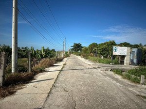 hơn 1 ha có 200m2 thổ cư khu dân cư đường bê tông tân tiến, lagi gần biển