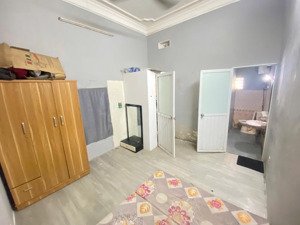 cho thuê nhà trọ tại số 4 ngõ 158 nguyễn văn cừ, 25 m2, vệ sinh khép kín cách cầu chương dương 100m