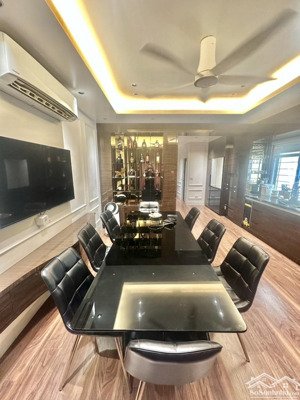 vị trí quá đẹp chủ gửi bán gấp nhà ngũ hiệp dt 79m2, giá hơn 10 tỷ ô tô ngủ trong nhà ngõ rộng