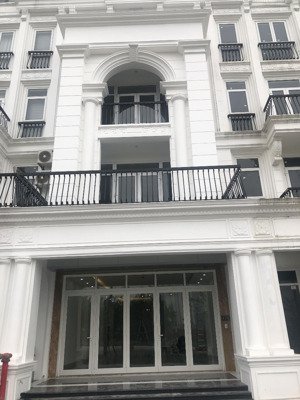 chính chủ cần cho thuê nhà mặt phố lê giản (lê quang đạo kéo dài)dt:120m mt:6m đầy đủ đh, nl,pccc