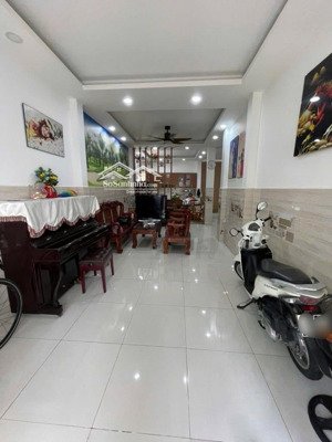 nhà phố 2tầng h3g trần văn ơn ,71m2 ,3pn , ngay chợ ,khu dân trí ,an ninh .sổ hồng riêng.