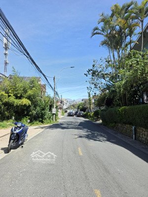 bán đất 2 mặt tiền đà lạt. 60m2 . 3 tỷ 600 triệu. uyên 