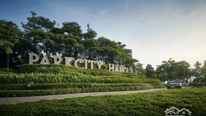 nhà 5tầng thang máy phố lê trọng tấn- hà đông.
ô tô tránh đỗ ngày đêm vào nhà-full nội thất
11,8tỷ