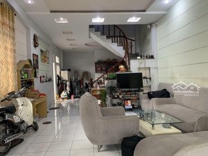 nhà bán: hxh quốc lộ 13, lô góc - 2 tầng, 110m2, giá 7,5 tỷ