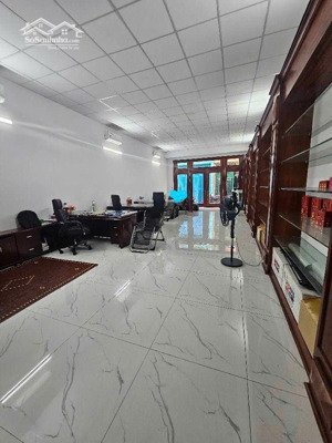 giá mới 10 tỷ.siêu phẩm - 114m2 - nở hậu - 1 tầng - huỳnh văn nghệ