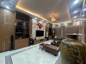 NHÀ PHÂN LÔ-VỊ TRÍ ĐẸP- 7 TẦNG-THÔNG SÀN- THANG MÁY- VỈA HÈ- Ô TÔ TRÁNH- PHỐ TRẦN DUY HƯNG.