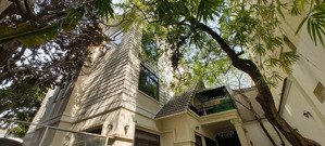 cho thuê nhà villa sân vườn đường lê văn sỹ quận 3 - đoạn gần chợ nguyễn văn trỗi - dtsd 600m2