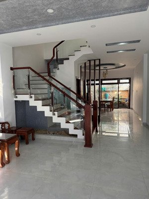 cho thuê nhà 3 tầng 3pn 100m2 kđt mỹ gia, vĩnh thái, nha trang